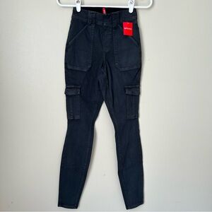 Spanx Women’s Washed Black Stretch Twill Ankle Cargo Pants XS New
